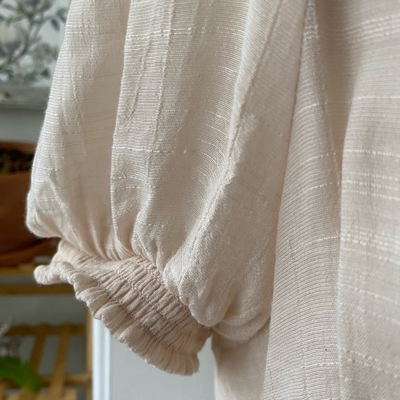 XXI blouse tan color embroidered size M short sleeves elastic band around waist - Picture 5 of 13